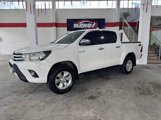 TOYOTA HILUX 2.8 SR 4X4 CD 16V DIESEL 4P AUTOMÁTICO
